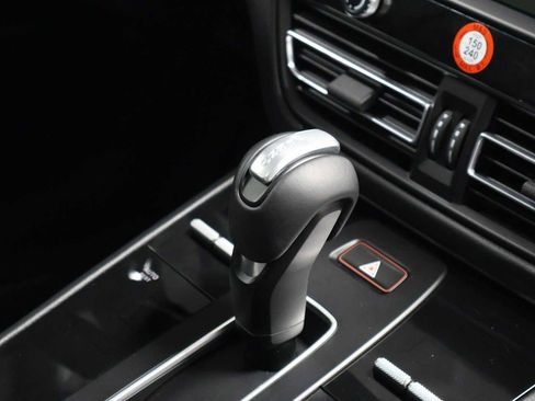 Used 2026 Porsche Macan AWD/4WD image 21
