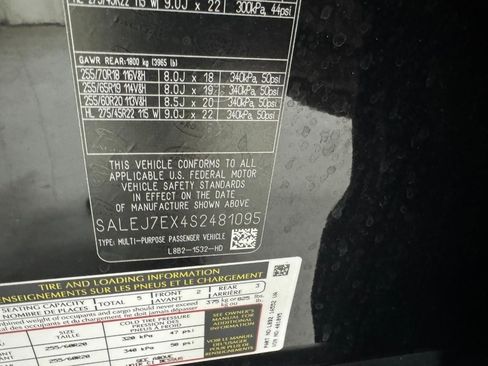 Used 2025 Land Rover Defender 110 S image 33