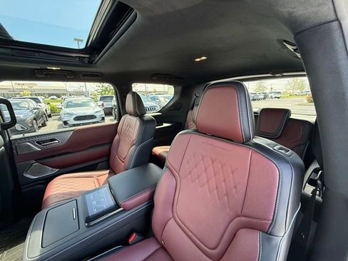 Certified 2025 INFINITI QX80 Autograph w/ Premium Cargo Package AWD/4WD image 14