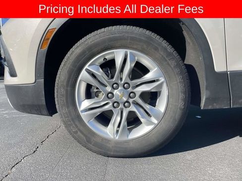 Used 2021 Chevrolet Blazer LT FWD image 9