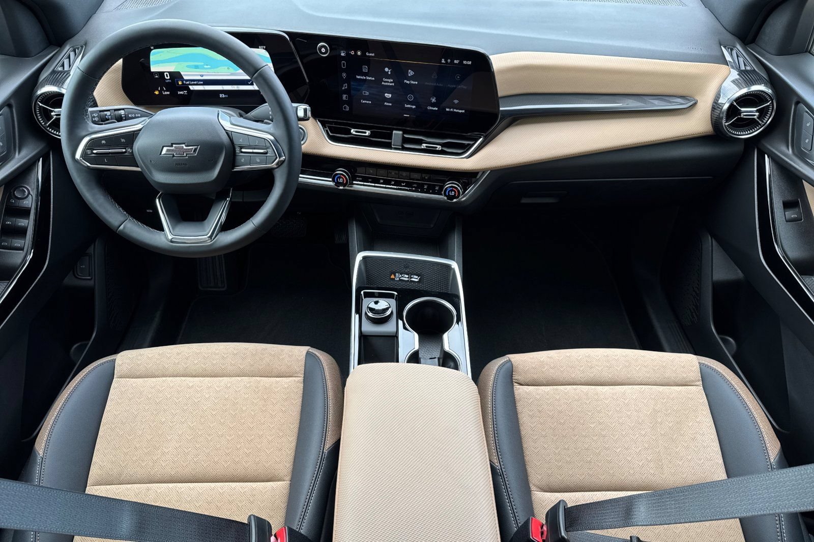 Used 2025 Chevrolet Equinox ACTIV w/ Safety and Technology Package AWD/4WD image 16