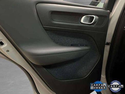 Used 2025 Volvo XC40 B5 Plus image 70