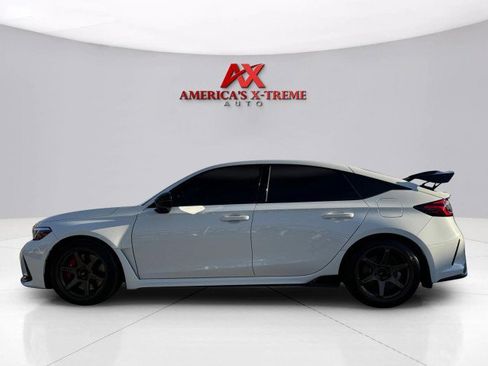 Used 2025 Honda Civic Type R image 2