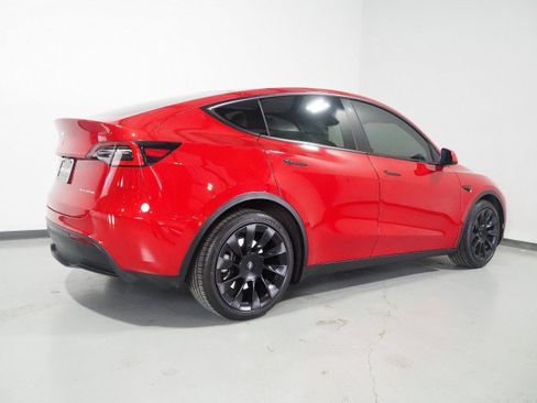 Used 2021 Tesla Model Y Long Range AWD/4WD image 7
