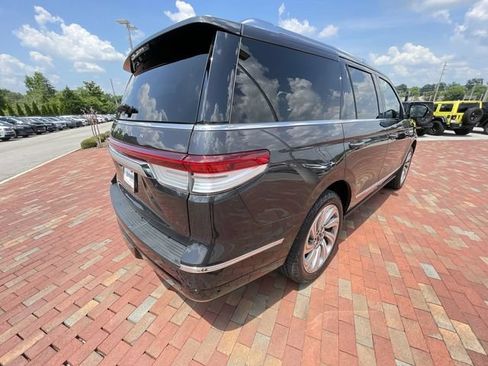 Used 2022 Lincoln Navigator Reserve AWD/4WD image 35