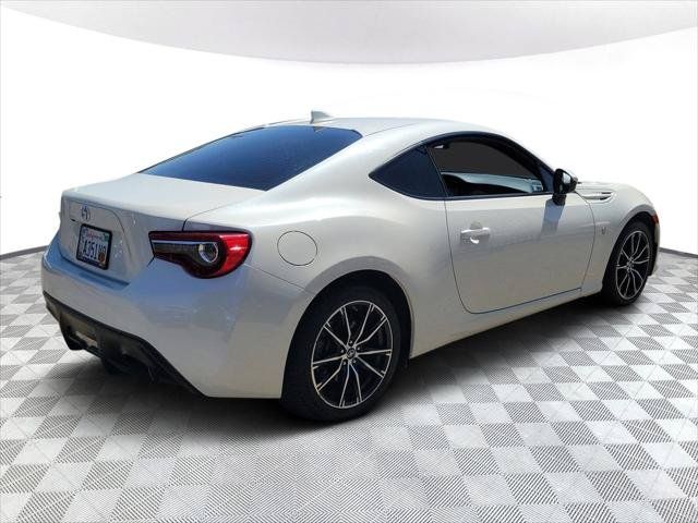 Used 2020 Toyota 86 RWD image 4