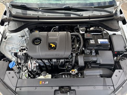 Used 2020 Hyundai Elantra SE w/ Cargo Package (C1) FWD image 35
