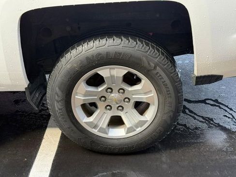 Used 2017 Chevrolet Silverado 1500 LTZ Z71 w/ LTZ Plus Package image 5