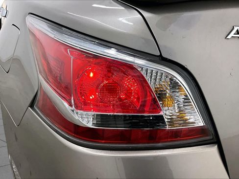 Used 2015 Nissan Altima 2.5 SV w/ Convenience Package FWD image 27