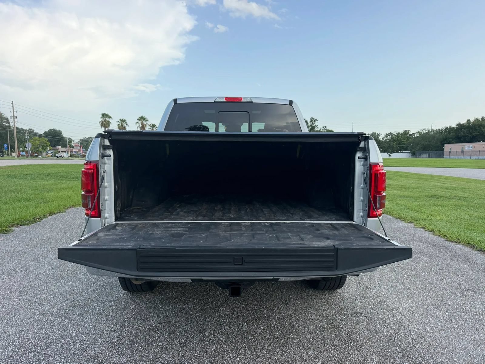 Used 2016 Ford F150 Lariat w/ Equipment Group 502A Luxury AWD/4WD image 34