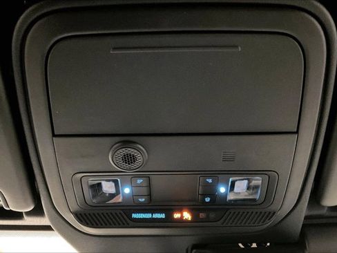 Used 2025 Ford Bronco Big Bend image 35