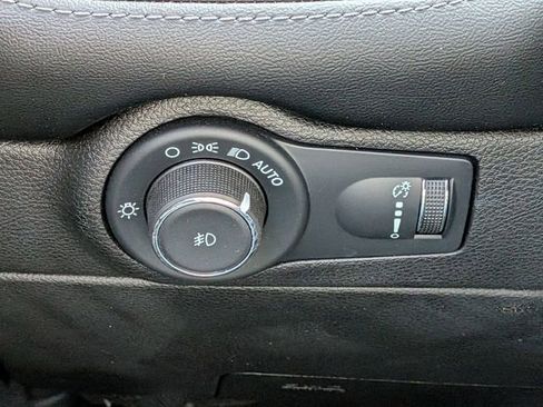 Used 2022 Dodge Durango GT image 17