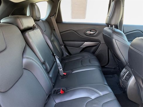 Used 2021 Jeep Cherokee Latitude Lux w/ Comfort/Convenience Group image 27