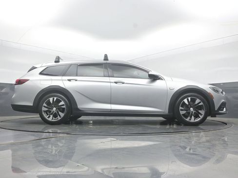 Used 2019 Buick Regal Essence w/ Driver Confidence Package I AWD/4WD image 79