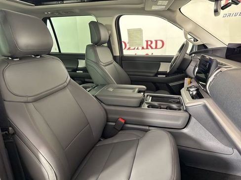 New 2025 Ford Expedition Max Active image 20