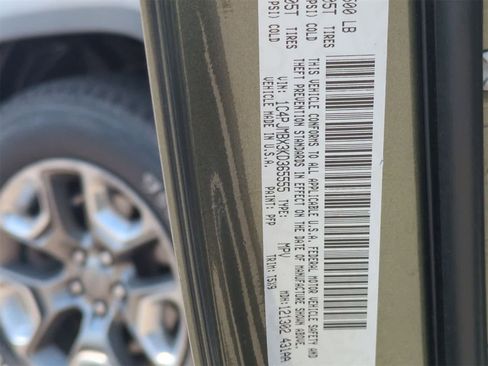 Used 2019 Jeep Cherokee Trailhawk w/ Cold Weather Group image 36