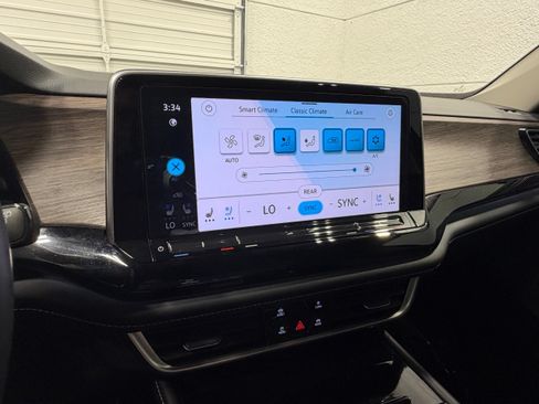 Used 2024 Volkswagen Atlas SEL Premium R-Line AWD/4WD image 51