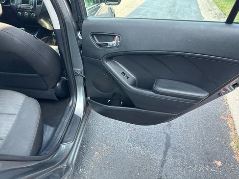 Used 2015 Kia Forte EX image 26