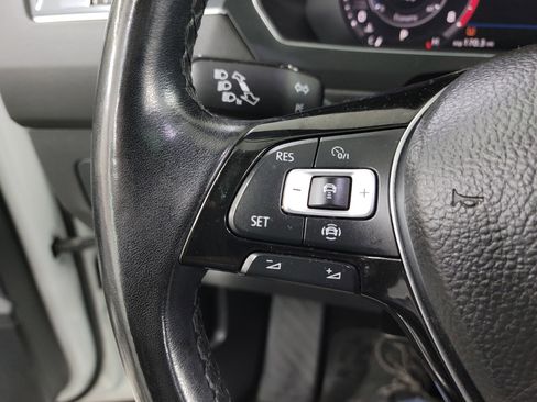 Used 2019 Volkswagen Tiguan SEL Premium w/ 3rd Row Seat Package image 30