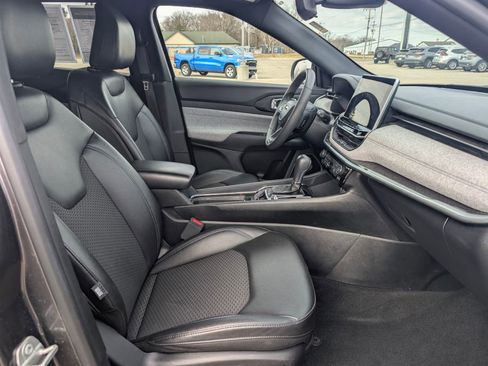 Used 2024 Jeep Compass Latitude image 26