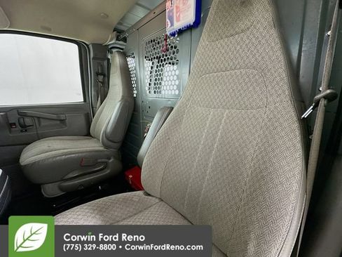 Used 2016 GMC Savana 2500 RWD image 18