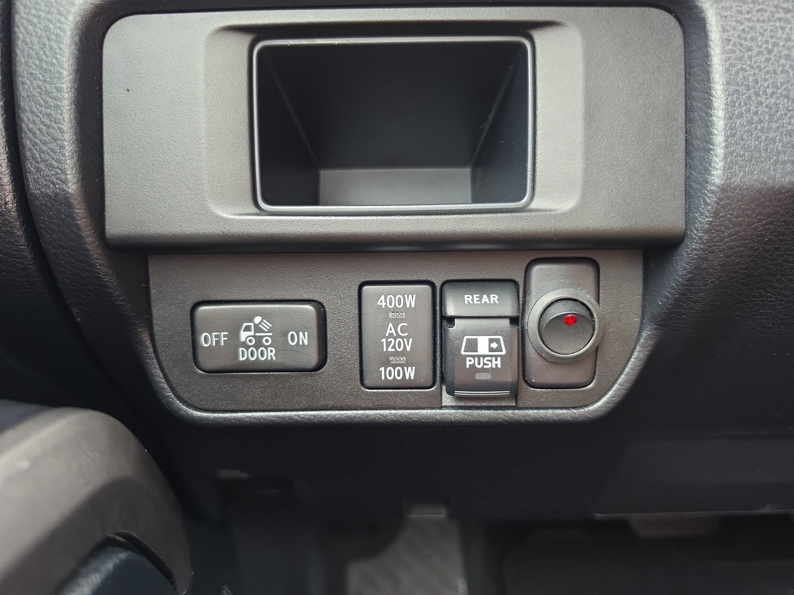 Used 2017 Toyota Tacoma Limited w/ Tow Package AWD/4WD image 22