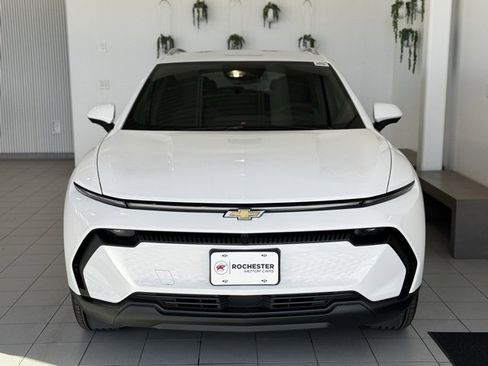 New 2026 Chevrolet Equinox EV LT image 33