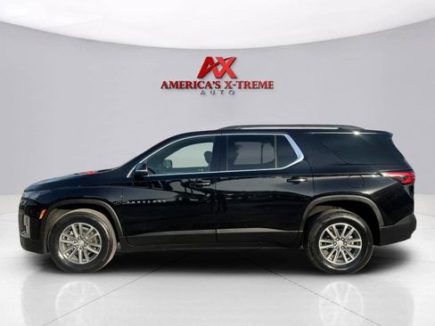 Used 2022 Chevrolet Traverse LT FWD image 2