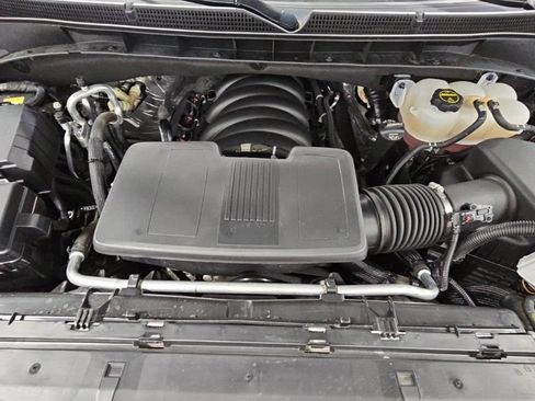Used 2025 GMC Yukon XL AT4 w/ AT4 Premium Package AWD/4WD image 46