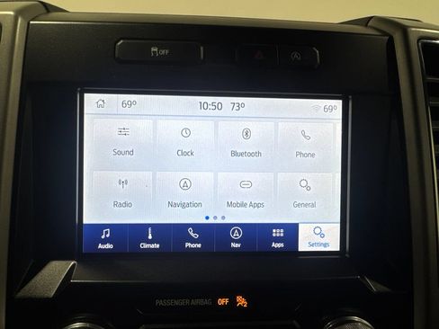 Used 2019 Ford F150 Lariat w/ Equipment Group 502A Luxury AWD/4WD image 39