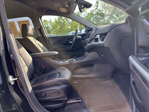 Used 2024 GMC Terrain AT4 w/ LPO, Floor Liner Package AWD/4WD image 15