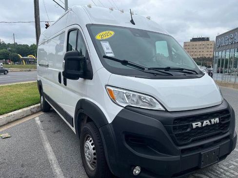 Used 2025 RAM ProMaster 3500 w/ Convenience Group FWD image 1