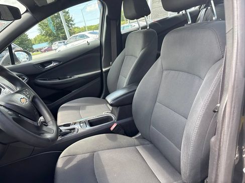 Used 2017 Chevrolet Cruze LT w/ Convenience Package FWD image 15