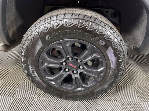 Certified 2024 GMC Canyon Elevation w/ Elevation Premium Package image 16