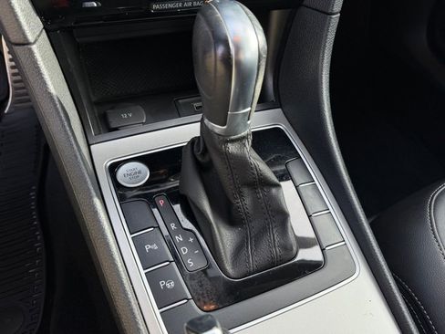 Used 2020 Volkswagen Passat 2.0T SEL image 28