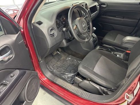 Used 2014 Jeep Patriot Latitude image 13