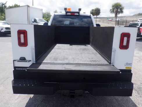 Used 2021 Ford F250 XL w/ Power Equipment Group RWD image 9