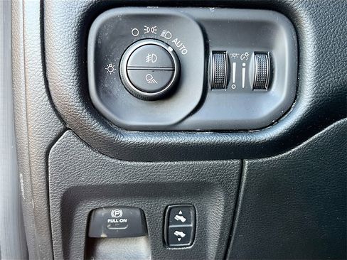 Used 2019 RAM 1500 Laramie w/ Bed Utility Group image 10