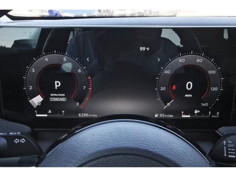 Certified 2025 Nissan Kicks SR w/ Interior Electronics Package FWD image 17