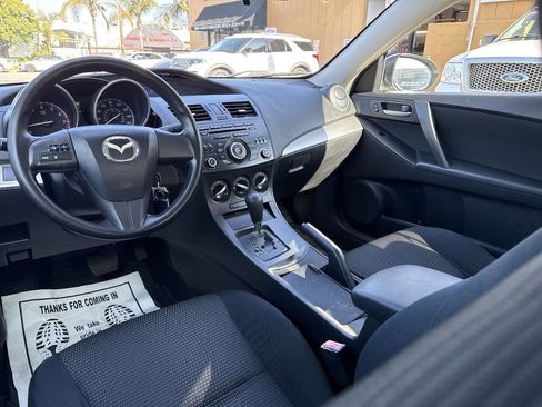 Used 2012 MAZDA MAZDA3 i Sport image 19