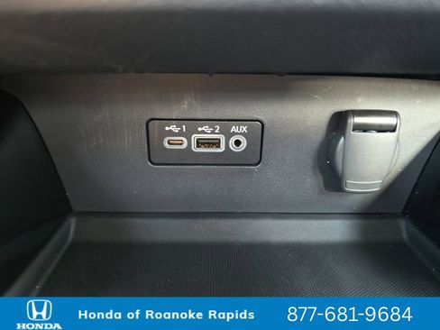 Used 2025 Nissan Altima 2.5 SR FWD image 23