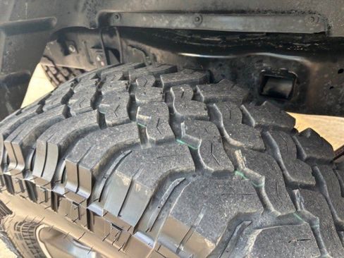 Used 2022 Jeep Gladiator Rubicon w/ Cold Weather Group image 14