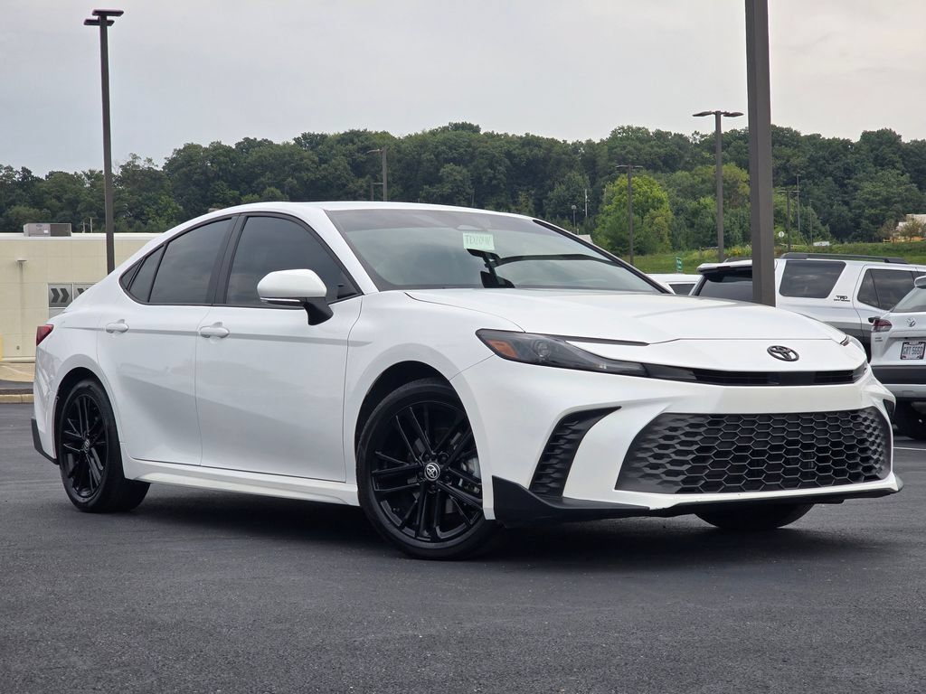 Used 2025 Toyota Camry SE FWD 360° Tour