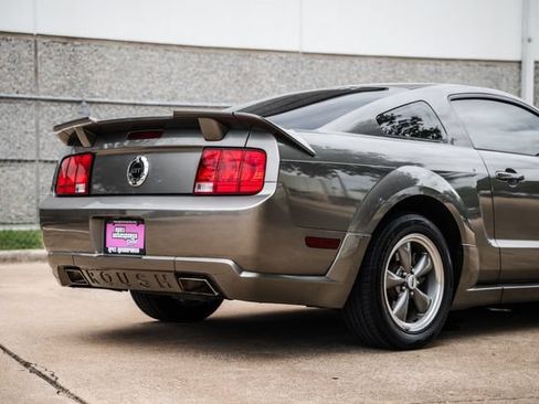 Used 2005 Ford Mustang GT Premium RWD image 52