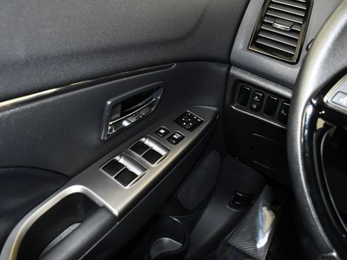 Used 2022 Mitsubishi Outlander Sport SE AWD/4WD image 32
