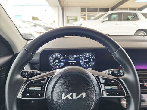 Used 2025 Kia Seltos EX FWD image 20
