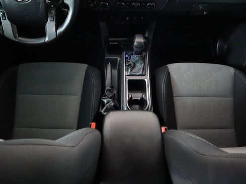 Used 2023 Toyota Tacoma TRD Sport image 17