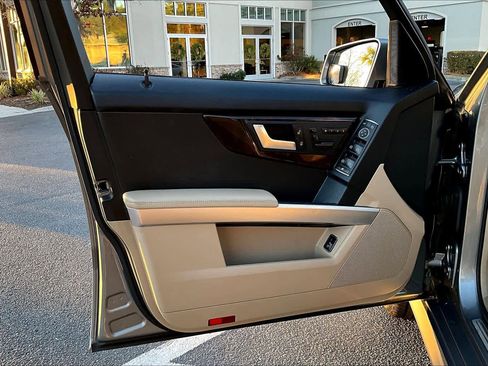 Used 2012 Mercedes-Benz GLK 350 2WD image 21