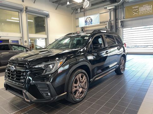 Used 2025 Subaru Ascent Bronze Edition AWD/4WD image 3