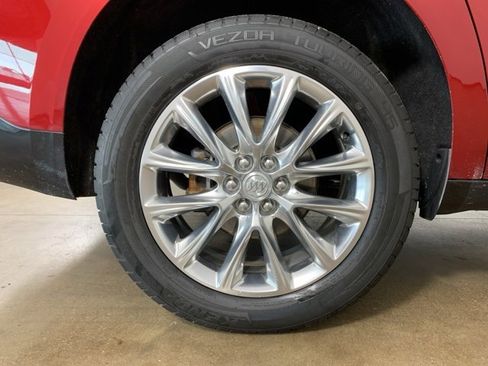 Used 2021 Buick Enclave Premium w/ Sun and Sites Package image 42